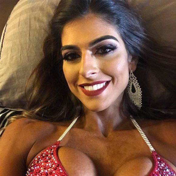 Meet your Posher, Carol - Picture 1 of 1